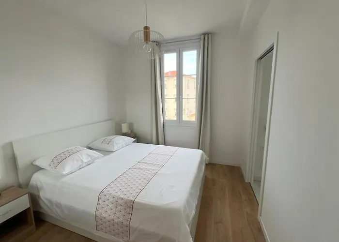 Aurelie - Charming 1br Trottel - By Tgb